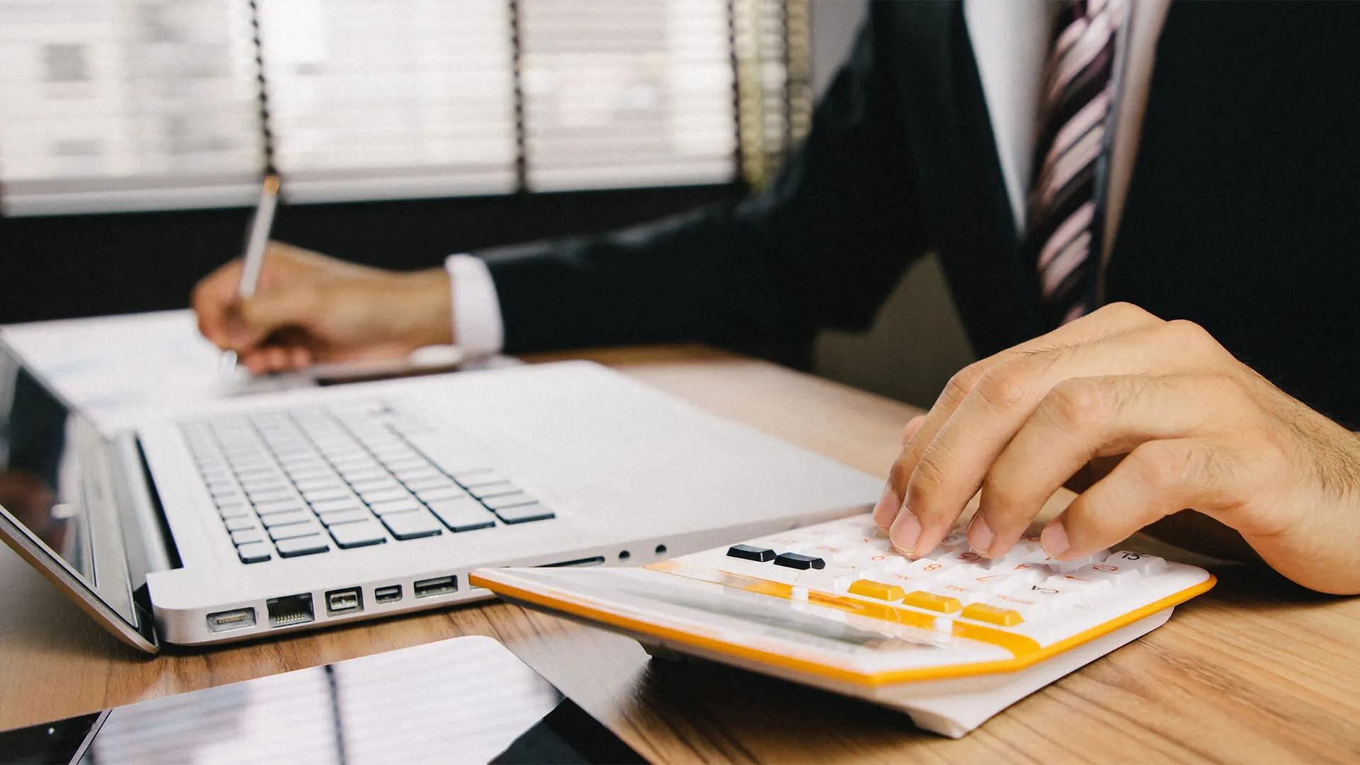 Administrare financiar-contabilă